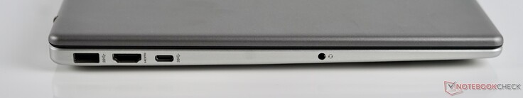 Vänster: USB-A (5 GBit/s), HDMI 1.4b, USB-C (5 GBit/s), headsetport