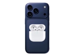 Inofficiell rendering av iPhone 17 Pro med AirPods 4. (Bildkälla: @Skyfops på X och Apple, redigerad)