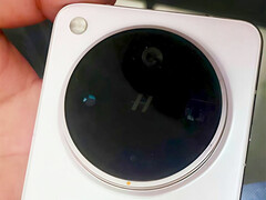 Designen på Find X8 Ultra är i linje med resten av Find X8-serien. (Bildkälla: via Weibo)