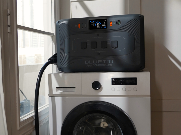Bluetti Apex 300 är ett portabelt kraftverk som kan driva tunga apparater som tvättmaskiner (Bildkälla: Bluetti)