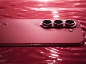 Tecno Camon Slim 5G är bara något tjockare än iPhone Air, men den har ett batteri som är nästan dubbelt så stort.