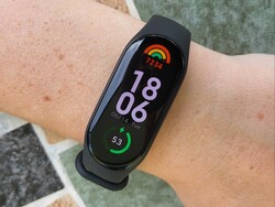 Xiaomi Mi Smart Band 7 är lätt och vattentät