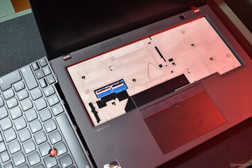 ThinkPad T14 G4 AMD: Avtagbart tangentbord