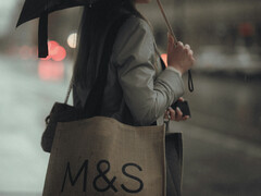 Marks &amp;amp; Spencer-butiken i Storbritannien, där ett leverantörsbrott orsakade driftstörningar (Bildkälla: Unsplash/Aleksandr Rebenkov)