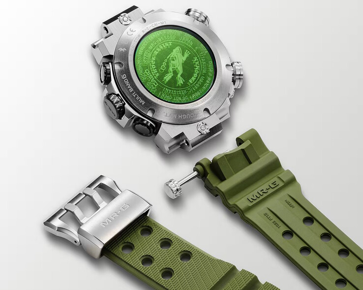 Frogman MRG-BF1000RG har ett ljusgrönt ångdepositionerat safirglas i mitten av sin skruvbaksida i titan, tillsammans med ett armband i fluorgummi som är lätt att ta av och som är flexibelt och bekvämt att bära. (Bildkälla: Casio)