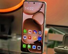 Oppo Find X8 Ultra i recension. (Bildkälla: Marcus Herbrich/Notebookcheck)