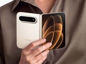 Förutom i rött kommer Xiaomi 18 Fold även att finnas i svart och varmvitt.