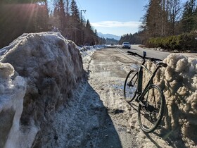 UB77 var inte skonad i testet. De monterade Zaffirodäcken övertygade med överraskande greppreserver, även på snörester.