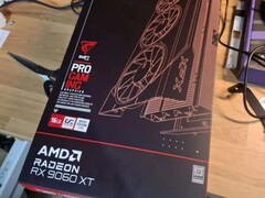 XFX Pro Gaming-varianten av den kommande Radeon RX 9060 XT. (Bildkälla: uesato_hinata på Reddit)