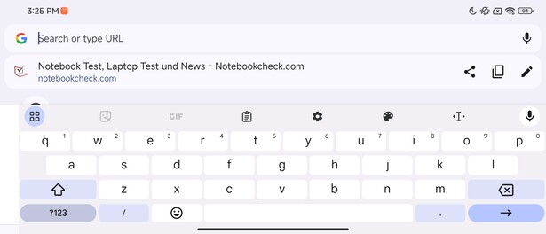 Tangentbord på den yttre displayen, liggande läge (Google Gboard)