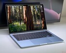 Apples M4 MacBook Air (bilden) har sänkts till sitt lägsta pris någonsin på Amazon. (Bildkälla: egen)