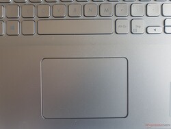 Asus VivoBook 17: Den exakta klickplattan mäter 10,5 x 7,4 mm (4,1 x 2,9 tum)