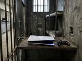 PS5-konsolen visas upp i fängelsecell