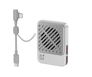 Ström tillförs via USB-C med upp till 5V och 0.7A, från telefonen, en powerbank eller en adapter.