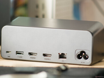 MOKiN 13-i-1 USB-C-dockningsstation – bakre portar tomma