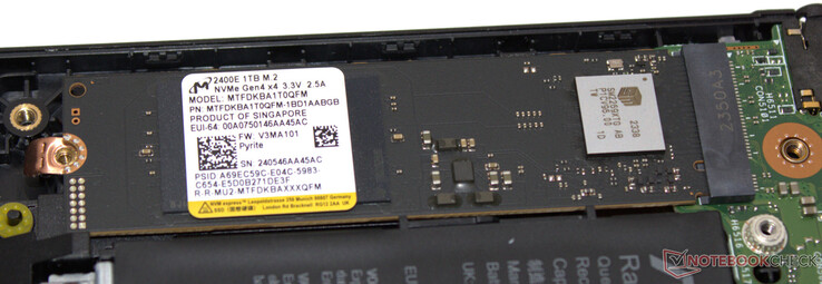 En PCIe 4 SSD fungerar som systemdisk.