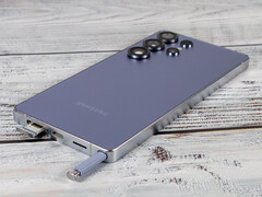 Galaxy S26 Ultra kanske kan ladda sitt batteri snabbare än Galaxy S25 Ultra som visas här (bildkälla: Notebookcheck)