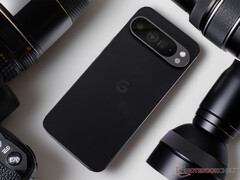 Pixel 9 Pro XL är en av flera smartphones som är berättigade till Googles senaste Android 15-uppdatering. (Bildkälla: Notebookcheck)