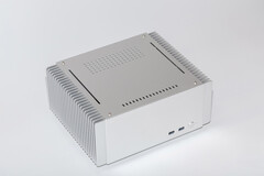 Turemetals UP3-chassi är kompakt men har enastående värmeavledningspotential (Bildkälla: ChipHell)