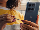 Den här läckan kan ge en tidig titt på den kommande mellanklassmobilen. På bilden: en kampanjbild av 2025 Moto G Stylus. (Bildkälla: Motorola)