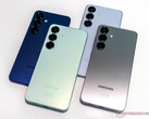Efterföljaren till Galaxy S25 (bilden) sägs erbjuda ett större batteri på 4 300 mAh, men det är blygsamt jämfört med Xiaomi 16 och andra. (Bildkälla: Notebookcheck)