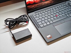 65-watts strömadapter