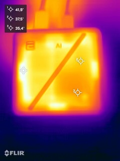 Sapphire Edge AI under stresstest (ovansida)