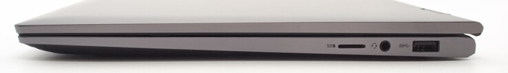 Höger: microSD-kortläsare, 3,5 mm hörlursuttag, USB typ-A