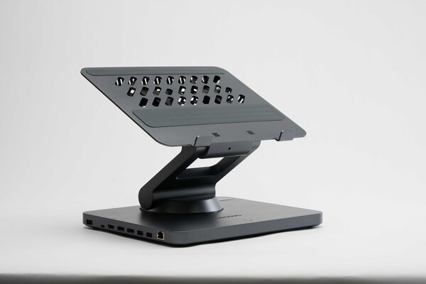 Lenovo Smart Motion Concept verkar fungera som en dockningsstation att döma av portarna på sidan. (Bildkälla: Lenovo)