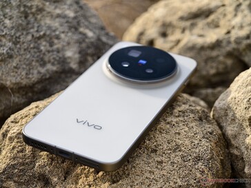 ...gör en bra figur som kameramobil.