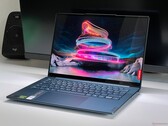 Lenovo Yoga Pro 7 14 recension - Multimediabärbar dator med 120-Hz OLED och en RTX 4050 Laptop