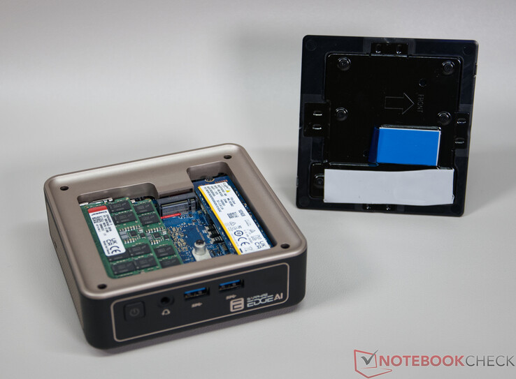 Sapphire Edge AI med öppen topp