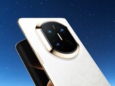 Huawei Mate X7 på bilden väntas få en efterföljare mycket snart.