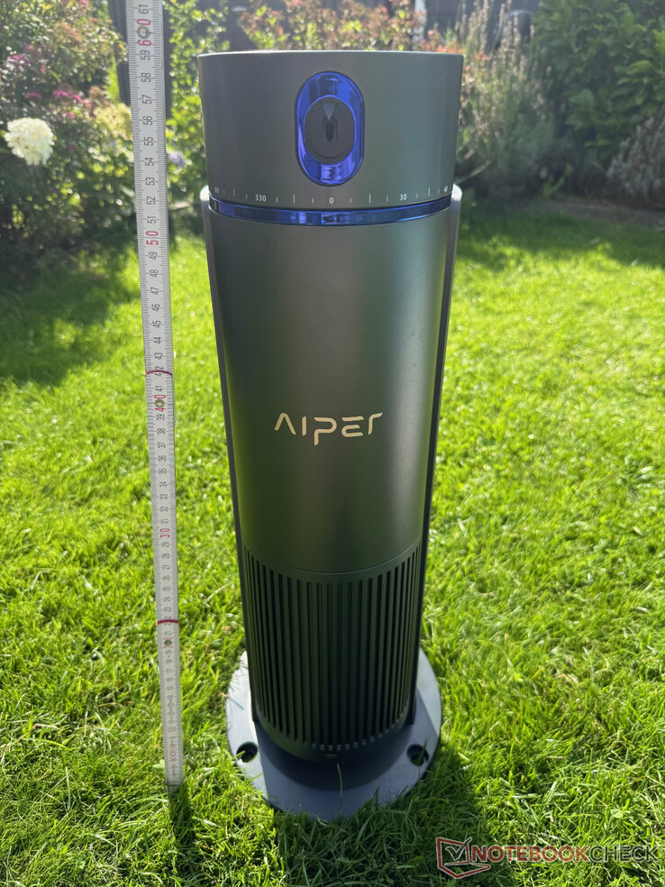 Aiper IrriSense är cirka 60 cm hög