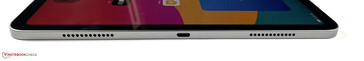 Vänster: högtalare, USB-C 3.1 Gen 2