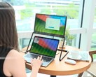 LiftVue kan placeras ovanför en bärbar dators skärm med hjälp av ett smart stativ.