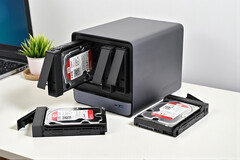 Minisforum N5 Pro med AMD Ryzen AI 9 HX PRO 370 (Bildkälla: Notebookcheck)