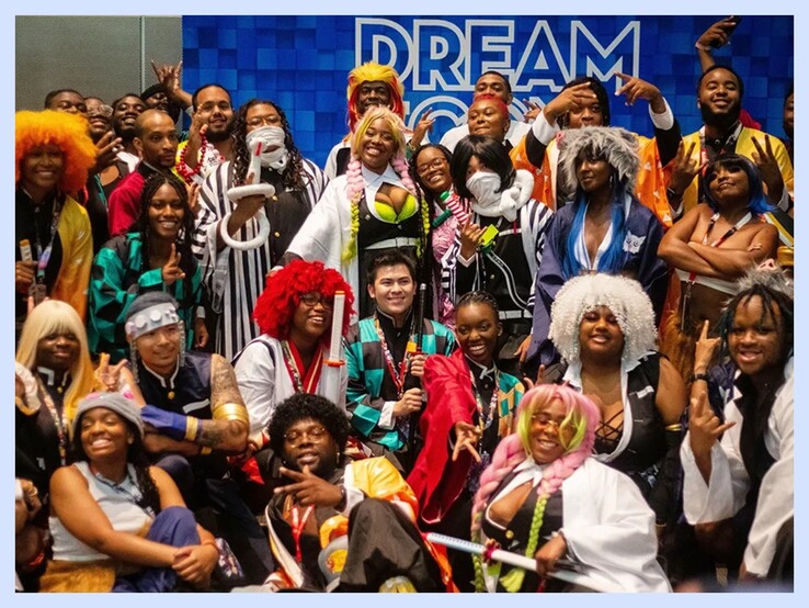 Hundratals cosplayare träffas på DreamCon varje år.