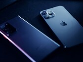 Nästan varannan smartphone som säljs kommer från Apple eller Samsung.