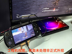 GPD Win 5 i en av sina två färger vid lanseringen bredvid en GPD Duo. (Bildkälla: GPD via Cary Golomb)