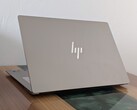 Den nya OmniBook Ultra 14 levereras med en uppgraderad OLED-skärm på 120 Hz istället för den ursprungliga IPS-skärmen på 60 Hz
