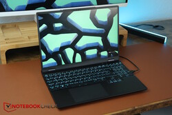XMG Core 15 M24, tillhandahållen av Schenker