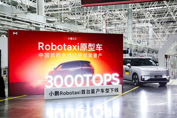 Första massproducerade Xpeng GX robotaxi rullar av produktionslinjen