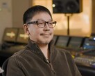 Hitoshi Sakimoto vid sitt mixerbord på Basiscape, studion som han grundade 2002.