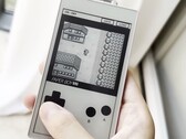 The Paper Boy S3 emulerar Game Boy-spel på en E Ink-pekskärm.