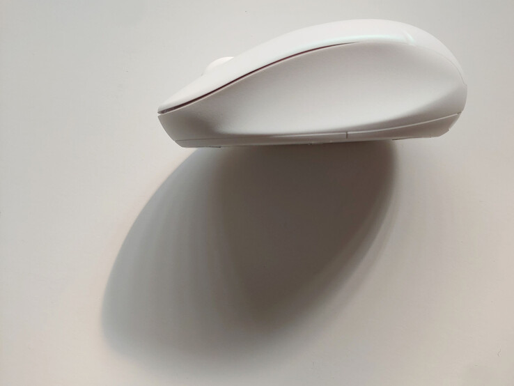 Skulpterad vänster sida för tummen. (Bildkälla: Notebookcheck)