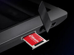 Mini SSD kostar från cirka 56 USD i Kina. På bilden: en reklambild av lagringslösningen. (Bildkälla: Biwin)