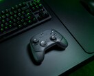 Den trådlösa PC-kontrollen Razer Wolverine V3 Pro 8K visas på skrivbordet (Bildkälla: Razer PR)