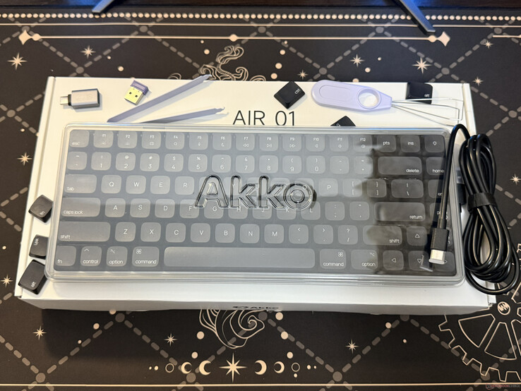 Allt som ingår i förpackningen till Akko Air 01