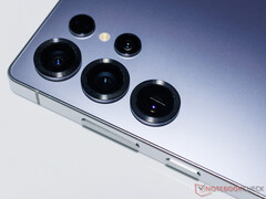 Flaggskepp med batterier på över 7 000 mAh kan snart ställa Galaxy S25 Ultra i skuggan. (Bildkälla: Notebookcheck)